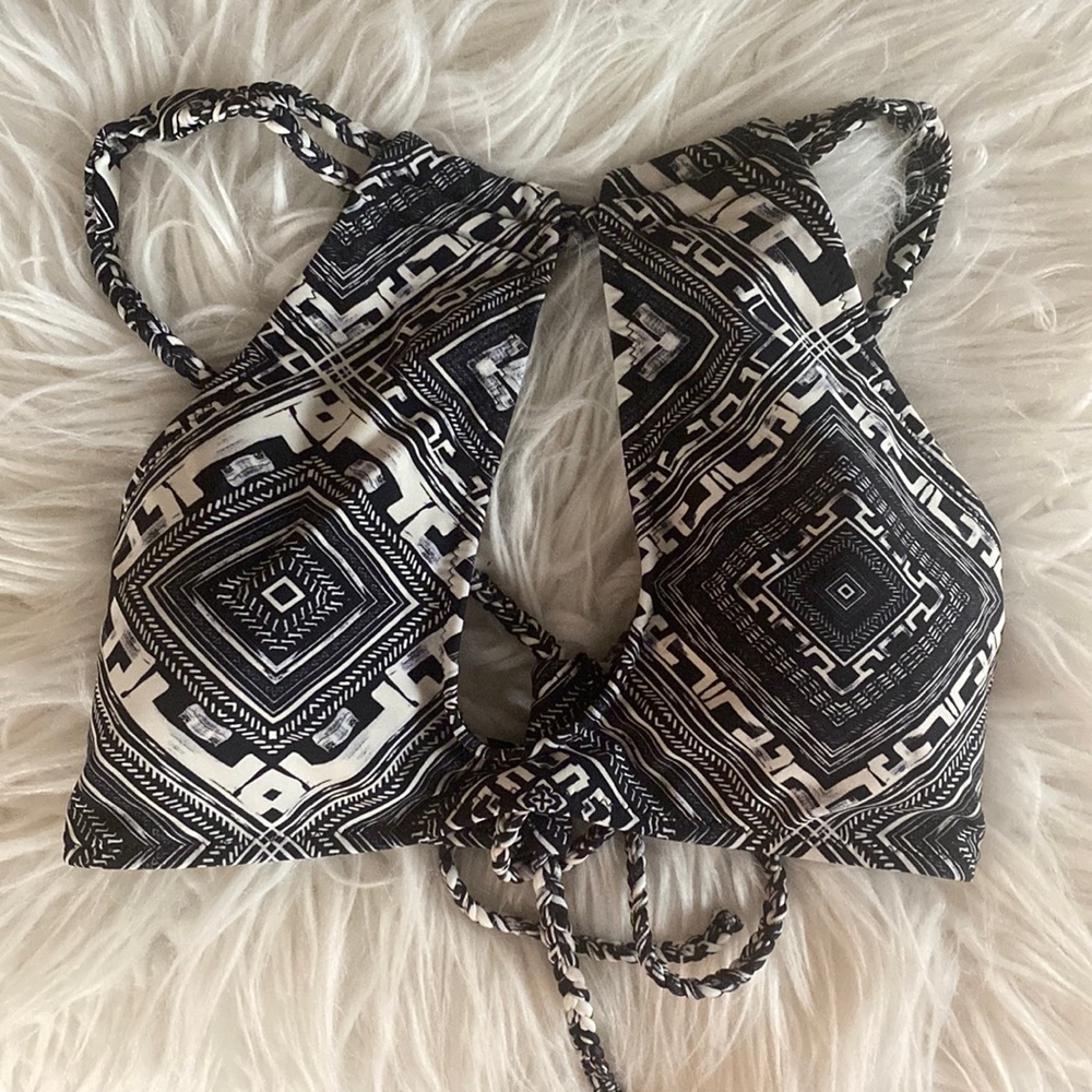 Charlotte Russe Keyhole Bikini Top